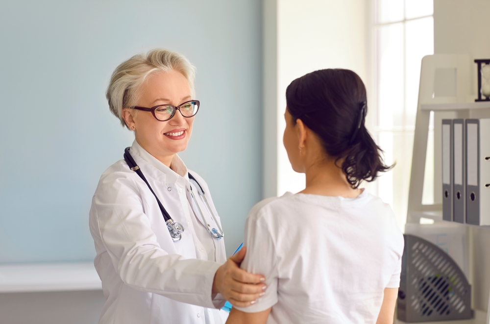 doctor and patient discussing abortion rights in New Jersey